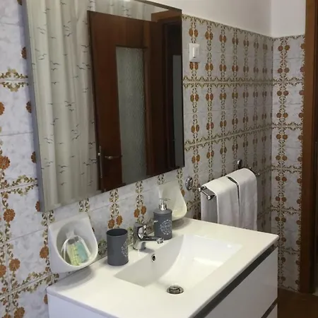 Casa Di Ornella デルヴィオ